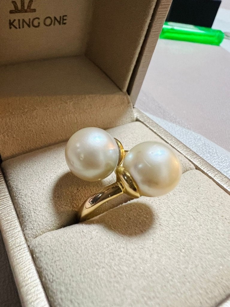 Prachtige ring van 14 karaat goud en 2 natuurlijke parels, 19 tot 20, Ophalen of Verzenden, Zo goed als nieuw, Dame