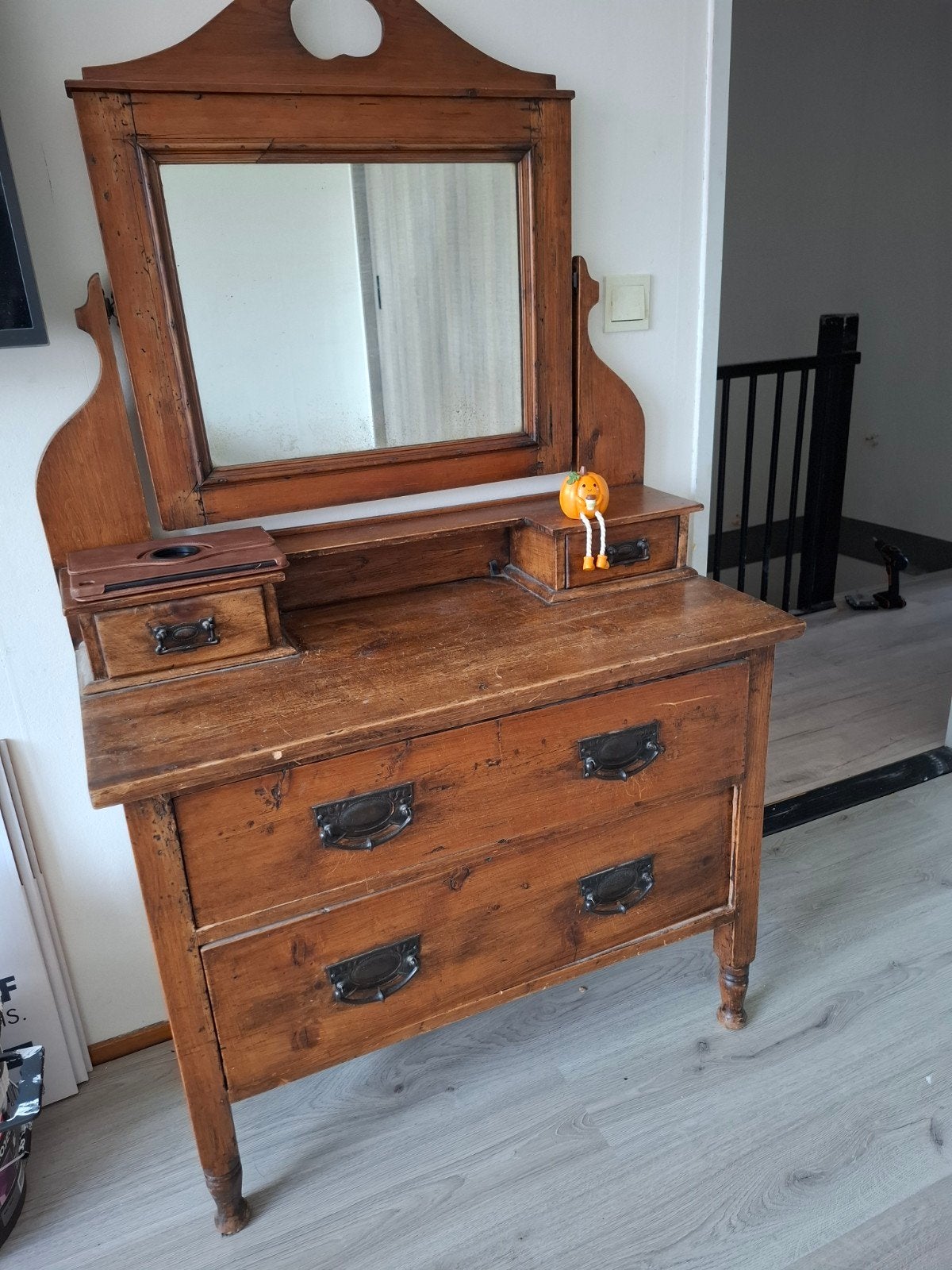 Kaptafel antiek, 100 tot 150 cm, Zo goed als nieuw, Hout, 50 tot 100 cm
