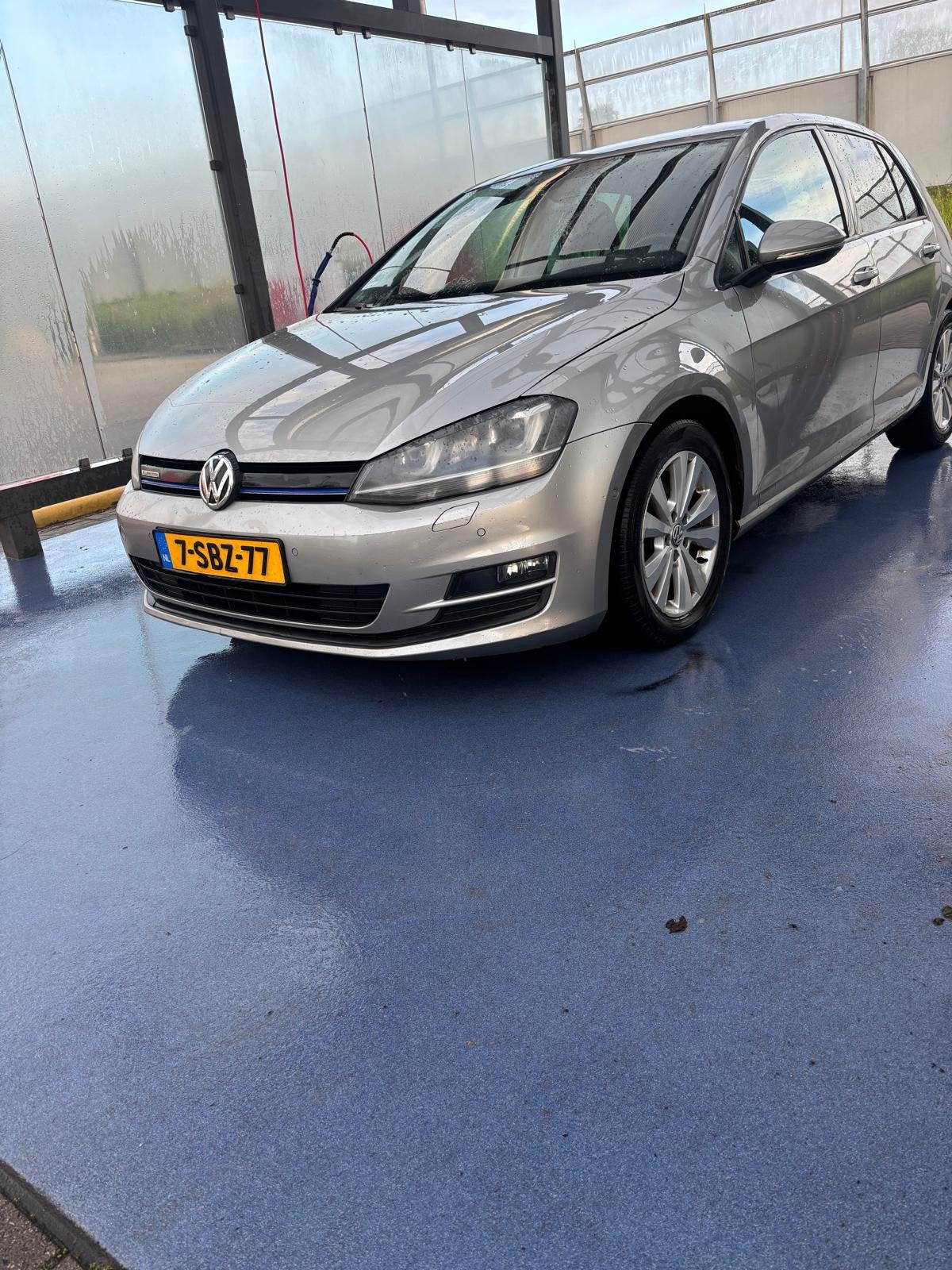 Volkswagen Golf 1.6 TDI 81KW highline zeer zuinig!, Voorwielaandrijving, 4 cilinders, Bi-Xenon koplampen, Origineel Nederlands