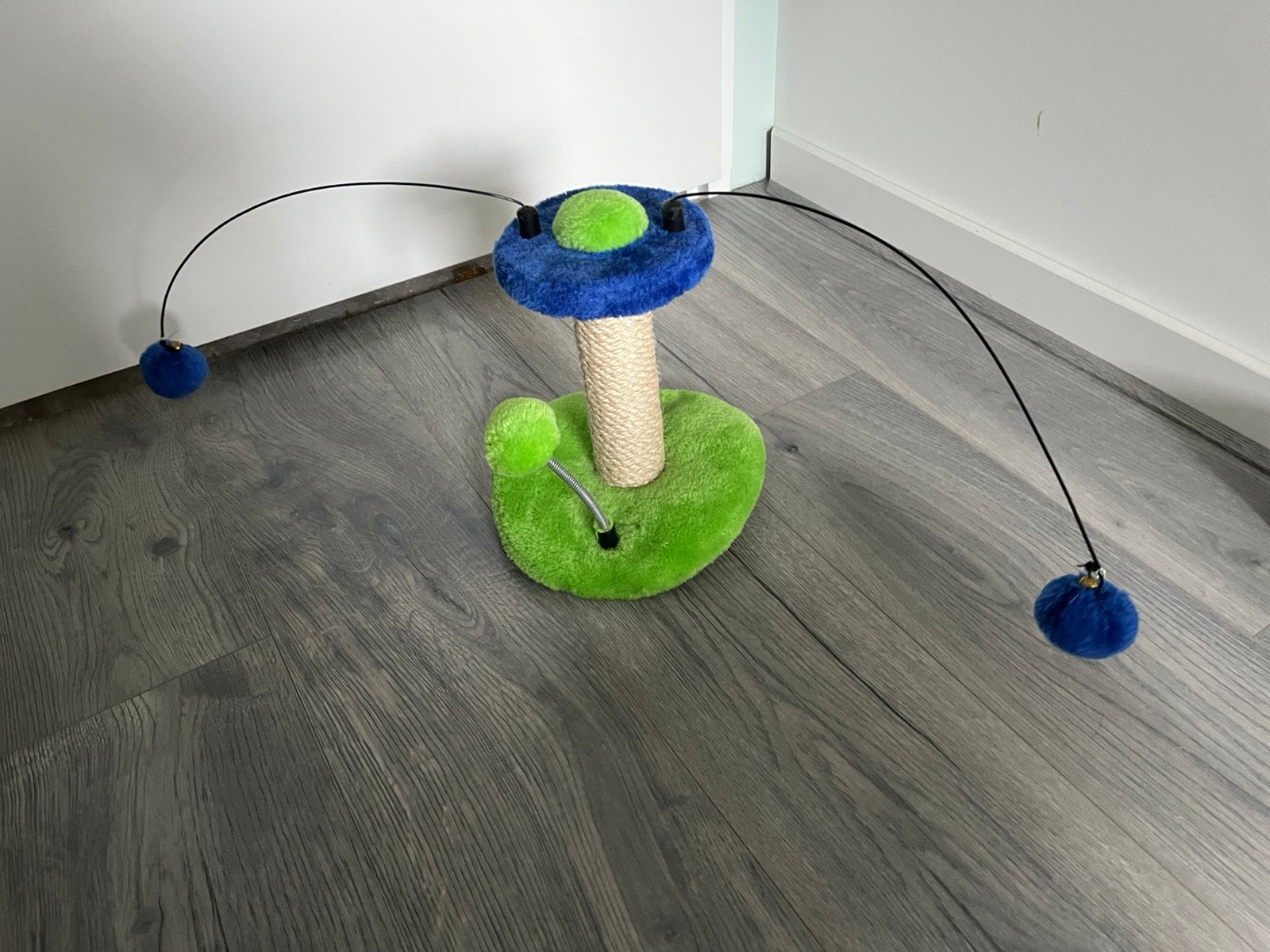Leuk kattenspeelgoed met krabpaaltje, Dieren en Toebehoren, Ophalen, Zo goed als nieuw, Krabpaal
