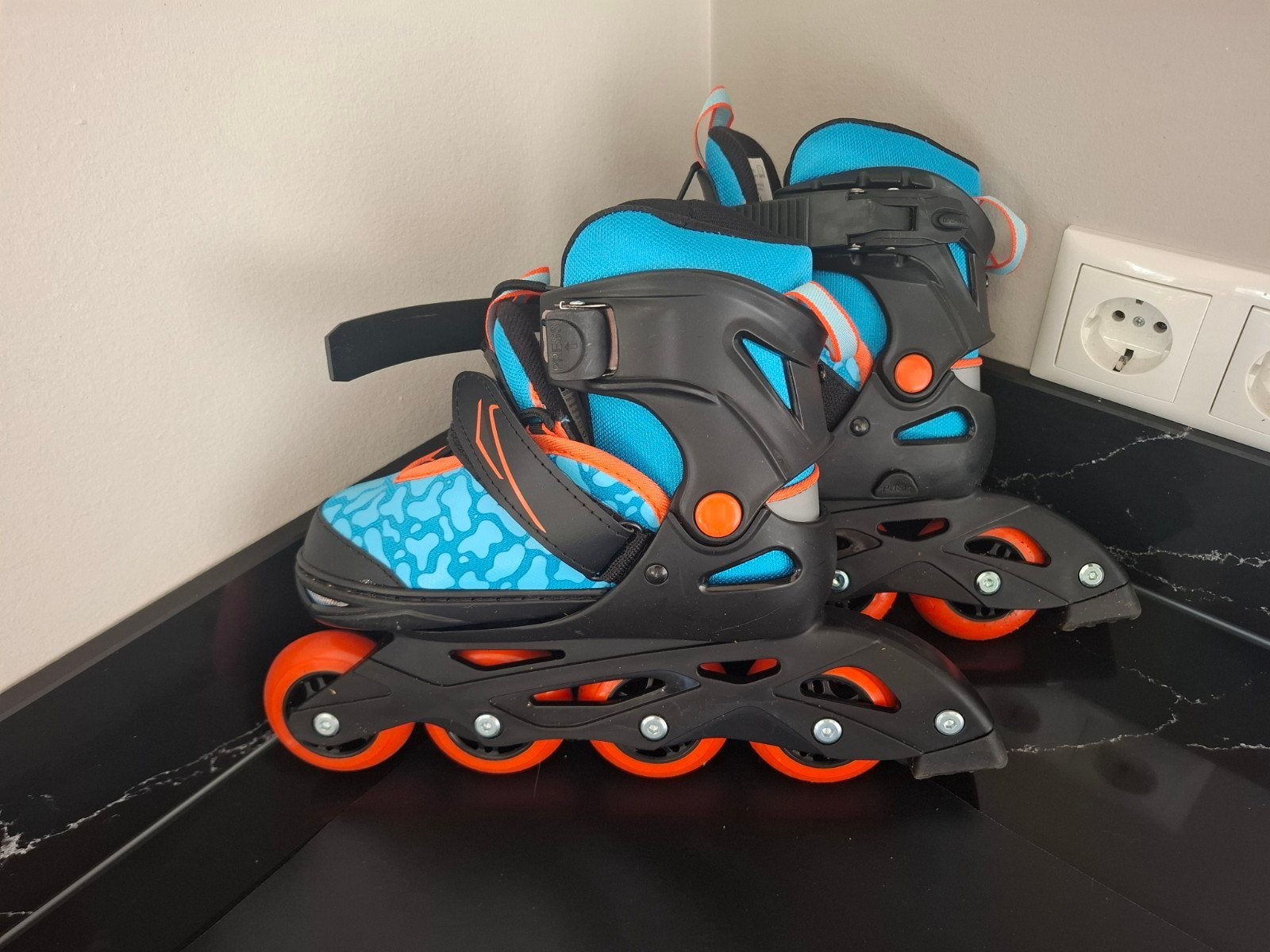 Nieuwe verstelbare inline skates - Blauw/Oranje, Ophalen of Verzenden, Nieuw, Overige typen, Overige merken