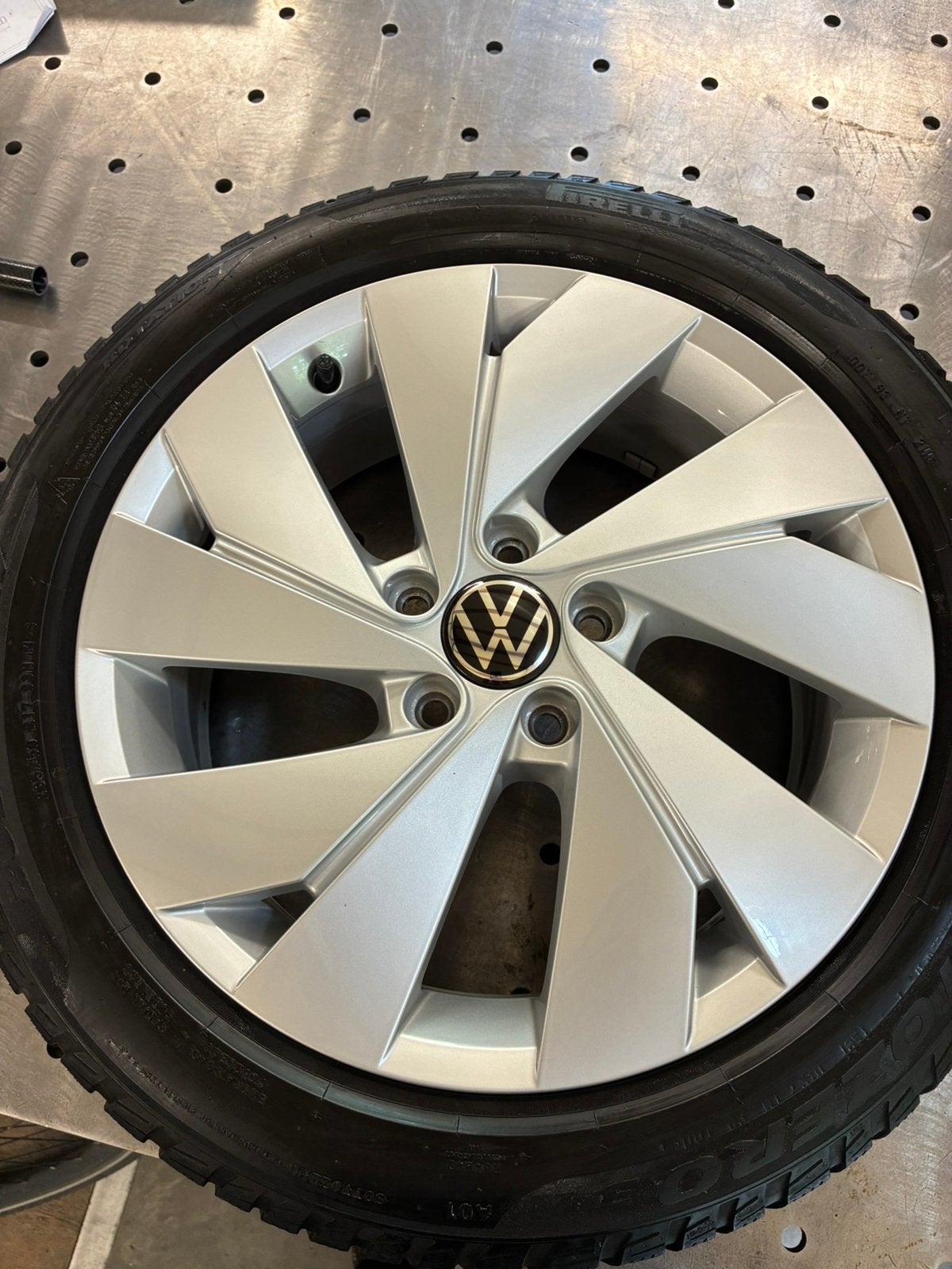 Vw golf 8 gte velgen met winterbanden, Auto-onderdelen, Banden en Velgen, Ophalen, Velg(en), 16 inch, 205 mm