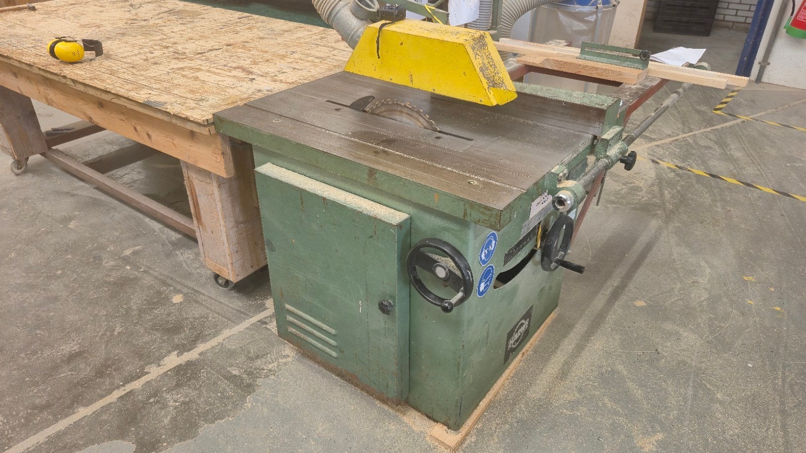 Harwi 130 Cirkelzaag - Robuuste Industriële Zaagmachine, Doe-het-zelf en Verbouw, Gereedschap | Zaagmachines, Ophalen, 1200 watt of meer
