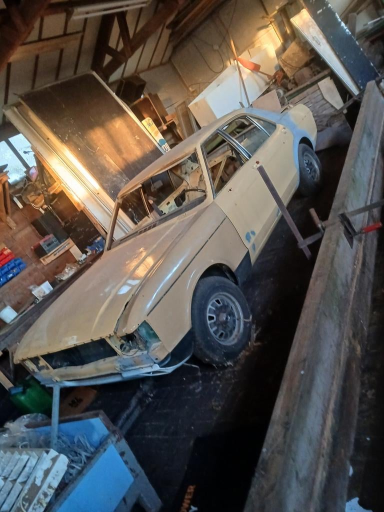 Ford Granada mk1 uit 1976 Restauratieproject, Auto's, Achterwielaandrijving, Geel, Handgeschakeld, Particulier
