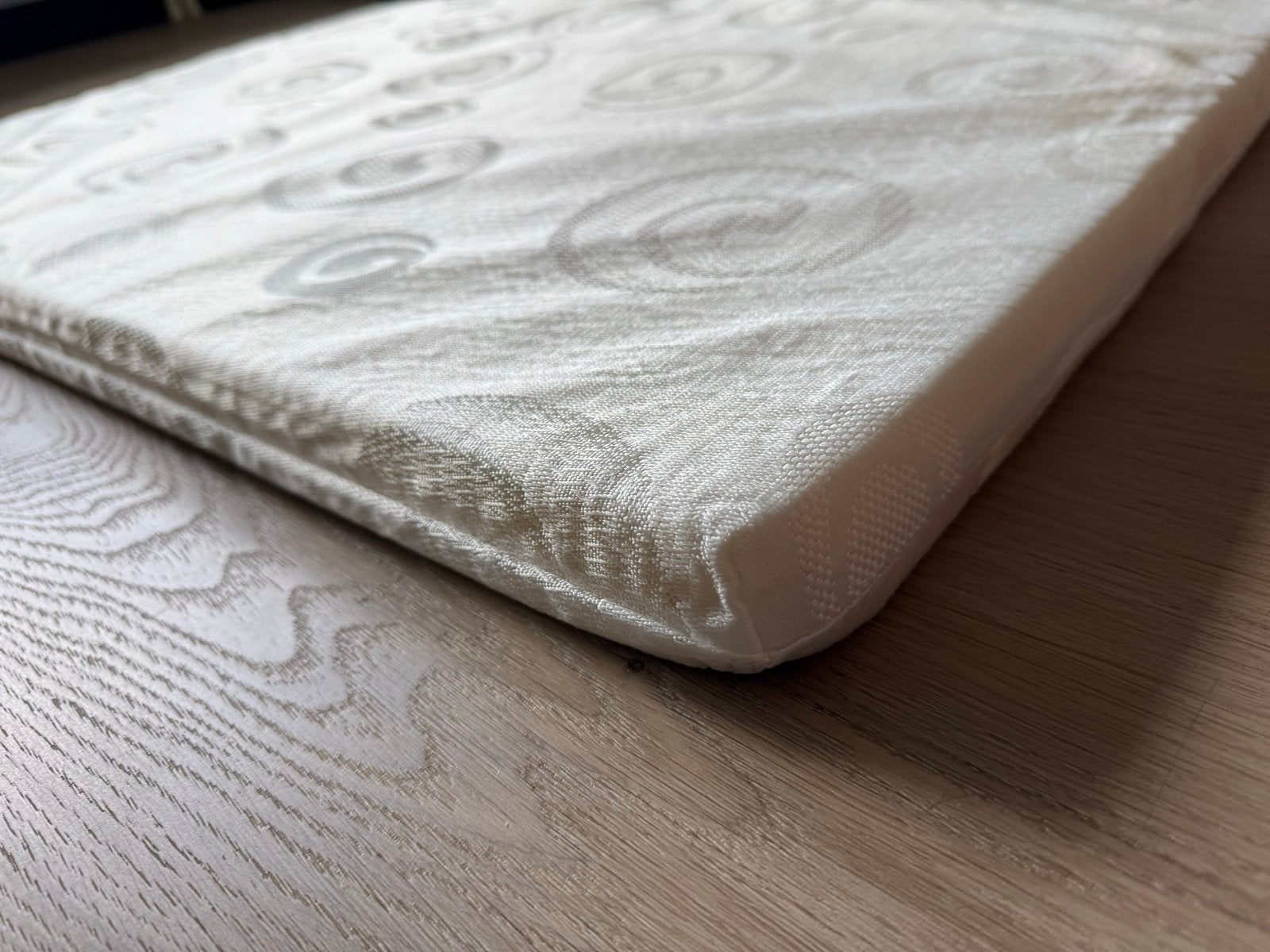 Boxmatras 68x92x4, Ophalen of Verzenden, Zo goed als nieuw, Boxkleed