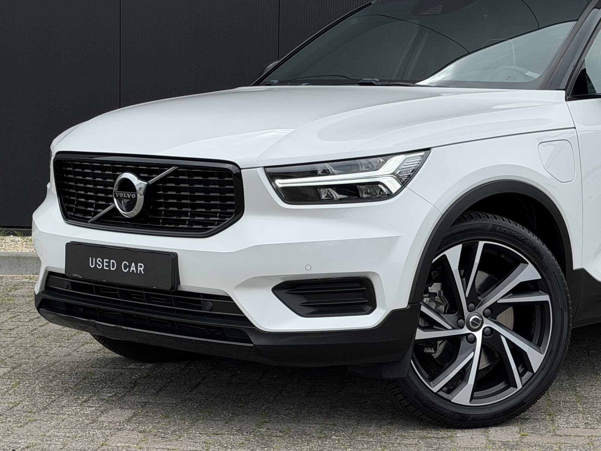 Volvo XC40 1.5 T5 Twin Engine R-Design intellisafe / schuifd, Euro 6, 1712 kg, Automatische klimaatregeling, Wit
