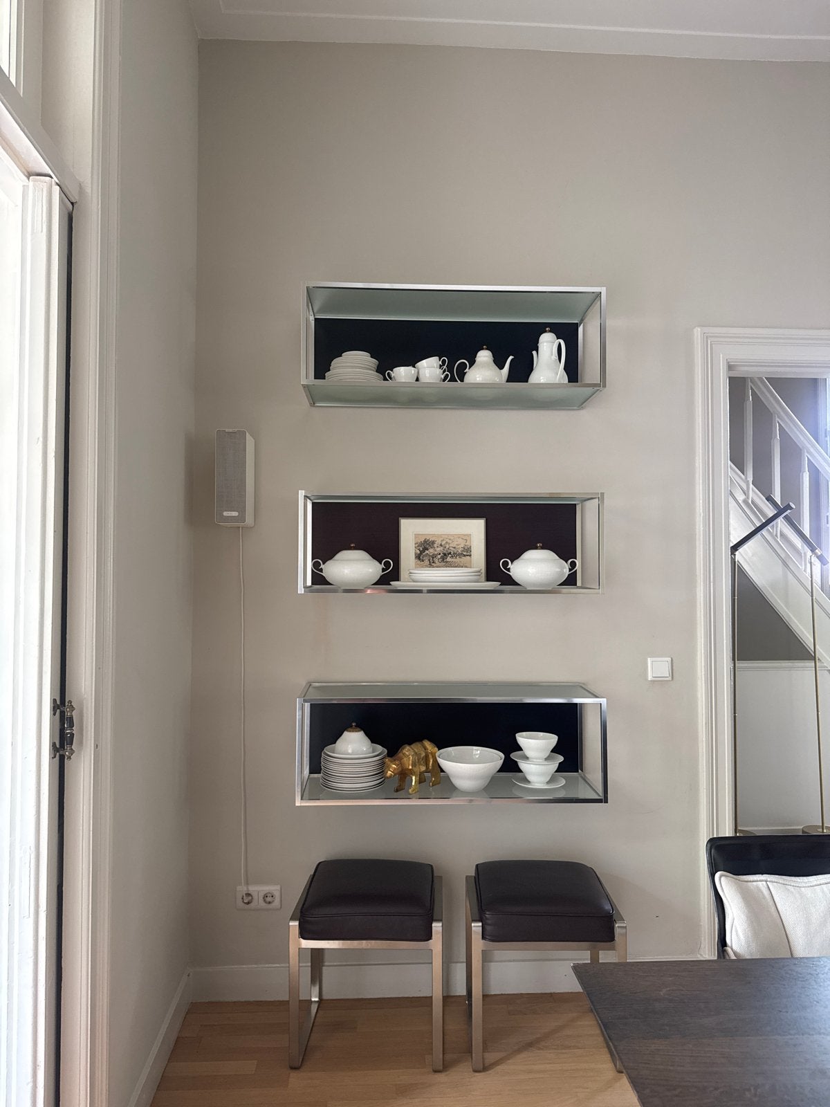 Molteni design wand zwevende planken zilver en melkglas, Ophalen, Zo goed als nieuw