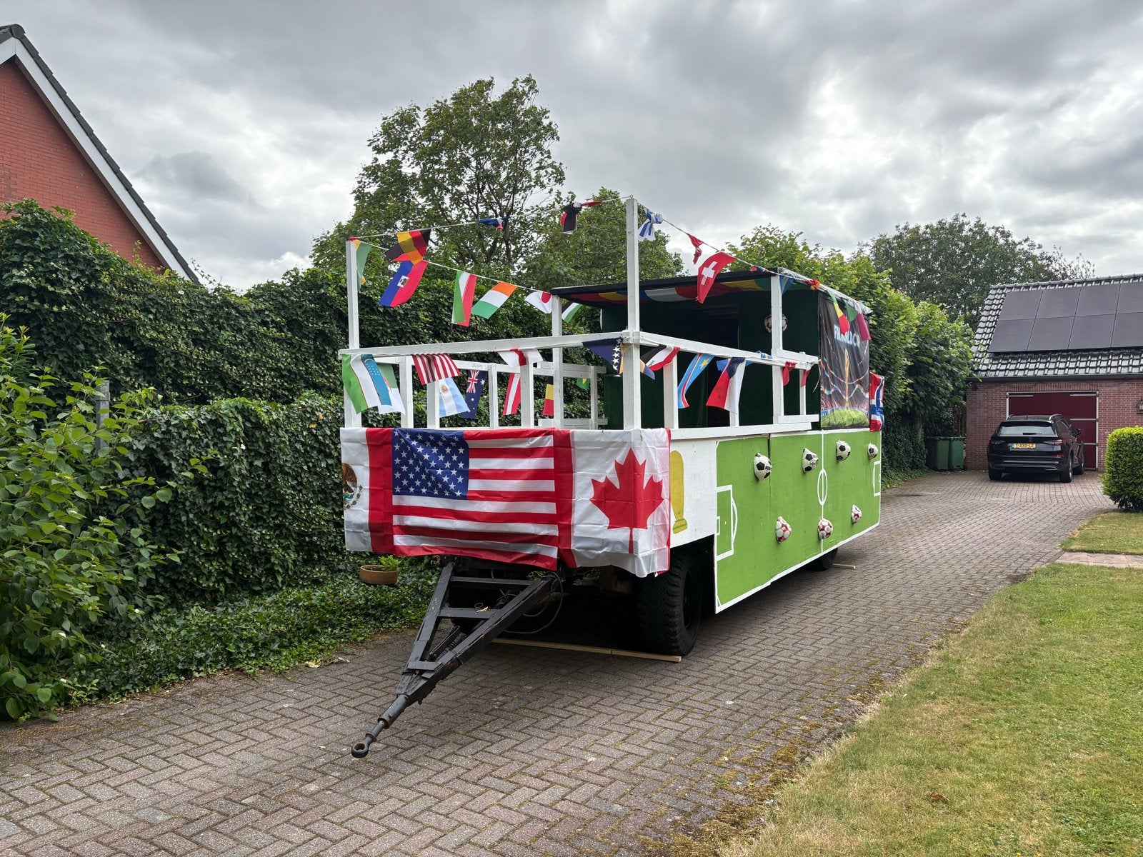 Carnavalswagen WK 2026 thema - Uniek en Feestelijk!, Ophalen, Gebruikt