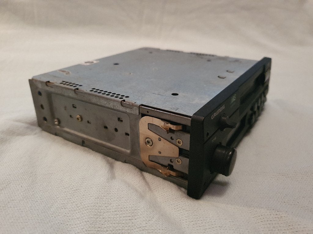 Foto 6 van Autoradio - Grundig WKC 1700 VD - Tuner Cassette Player