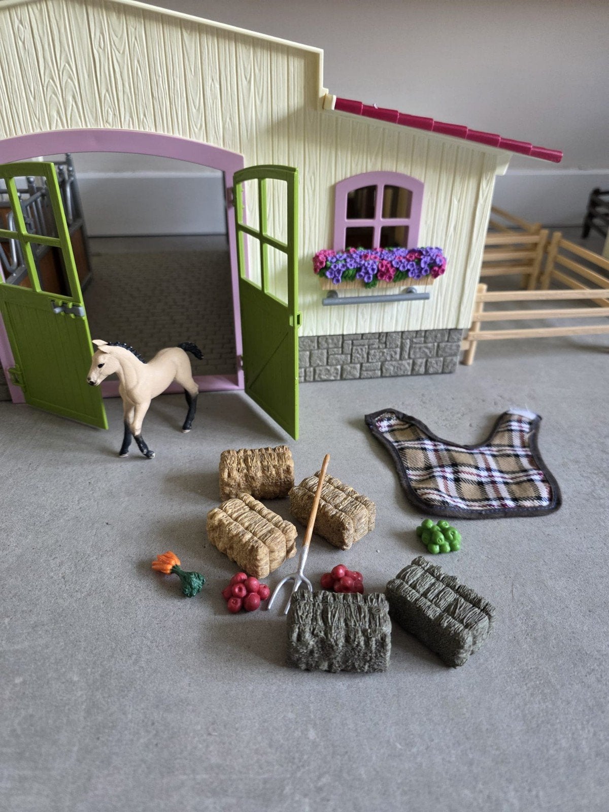 schleich stal paarden, Ophalen of Verzenden, Gebruikt