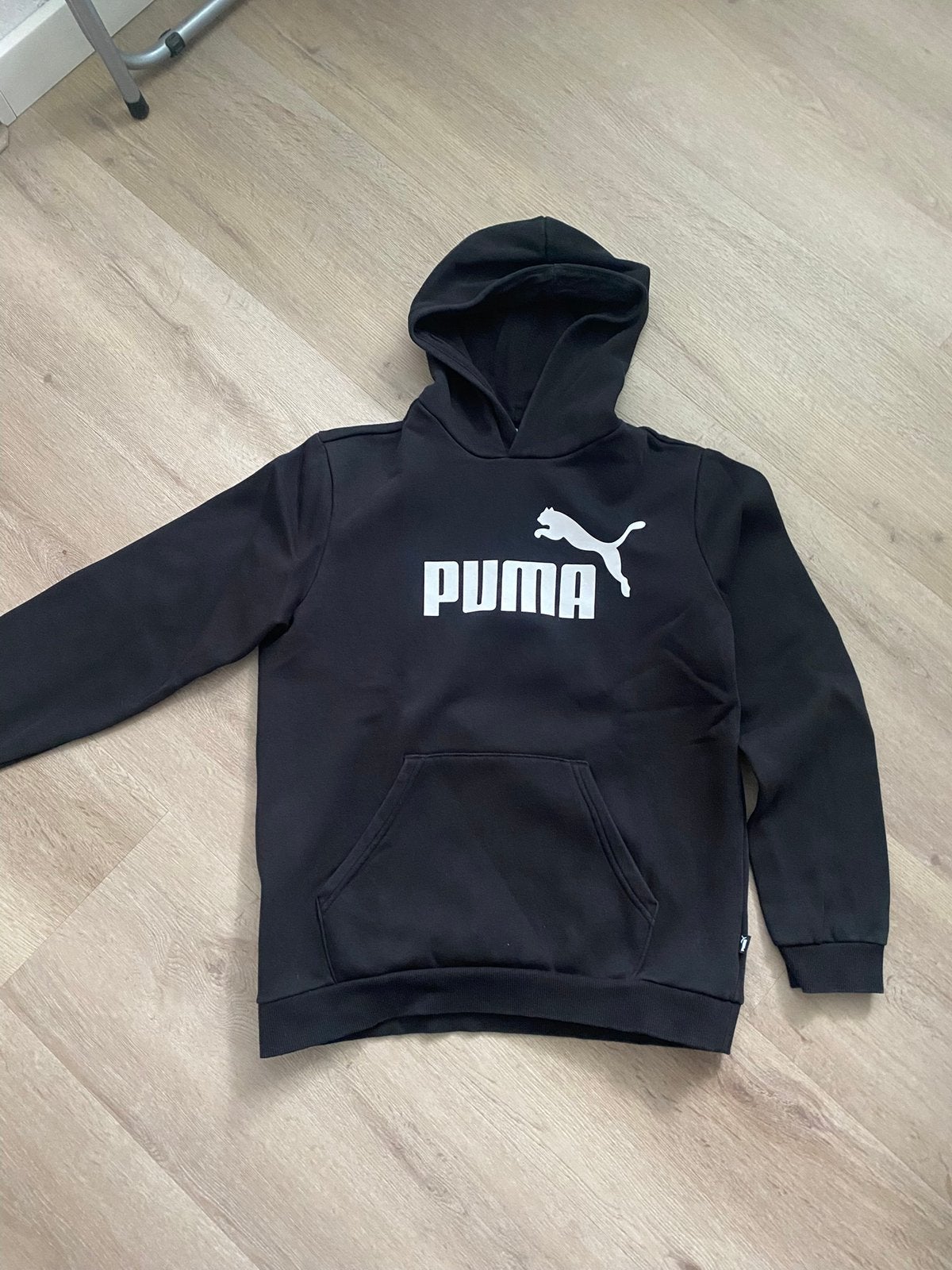 Puma hoodie trui zwart maat 176 ZGAN, Kinderen en Baby's, Kinderkleding | Maat 176, Ophalen of Verzenden, Zo goed als nieuw, Jongen of Meisje