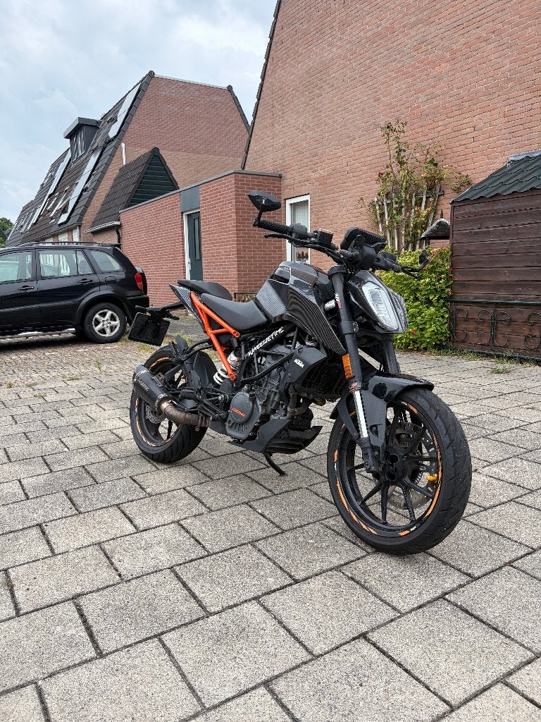 A1 KTM duke 125, Gebruikt, Particulier, 125 cc, 11 kW of minder