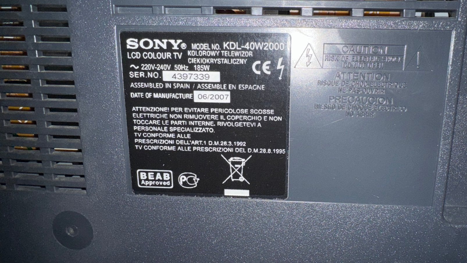 Foto 3 van Gratis sony tv KDL-40W2000 LCD Colour tv