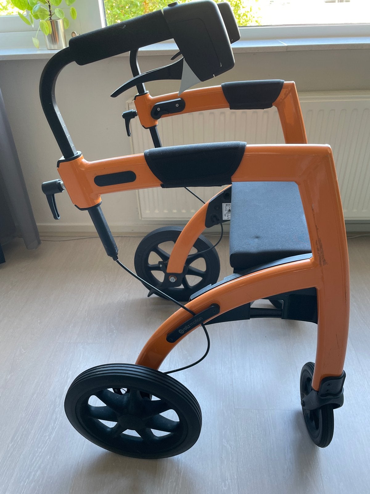 Rollz Motion rollator met rolstoelpakket, Ophalen