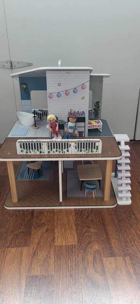 Poppenhuis zgan, Kinderen en Baby's, Speelgoed | Poppenhuizen, Ophalen of Verzenden, Zo goed als nieuw, Poppenhuis