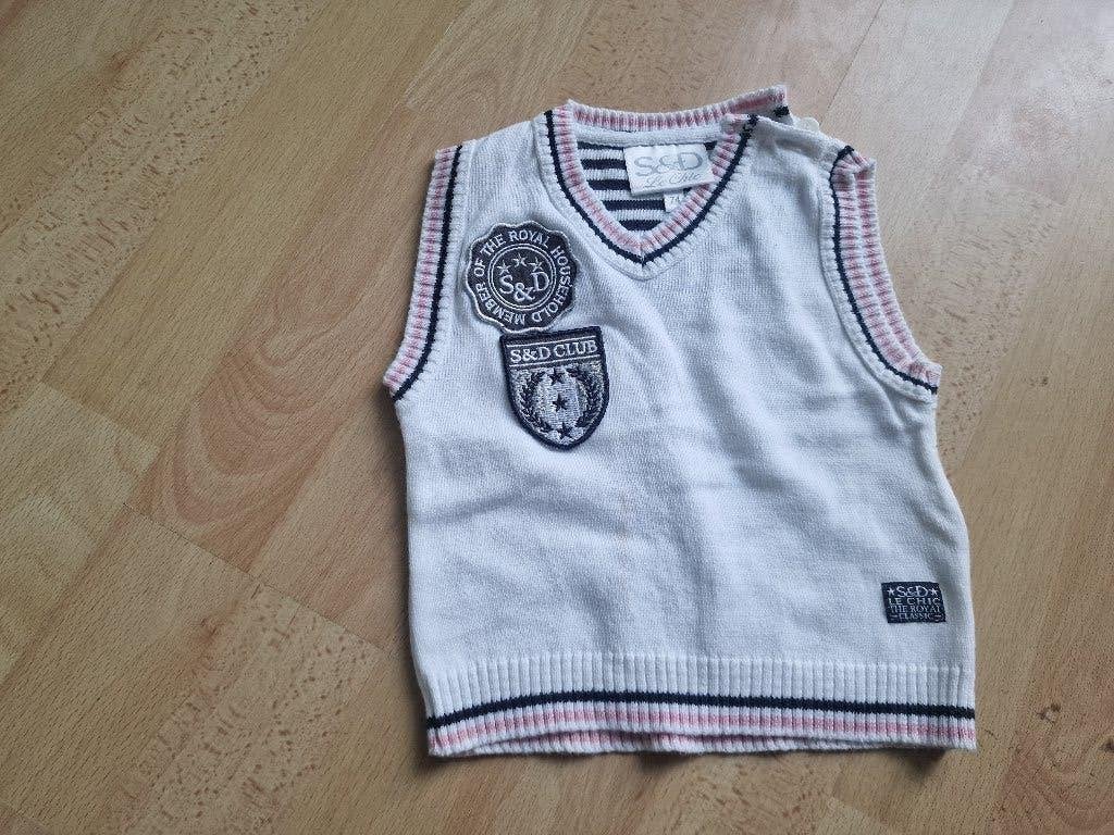 LE CHIC gilet, maat 74, Kinderen en Baby's, Ophalen of Verzenden, Zo goed als nieuw, Jongetje of Meisje, Truitje of Vestje
