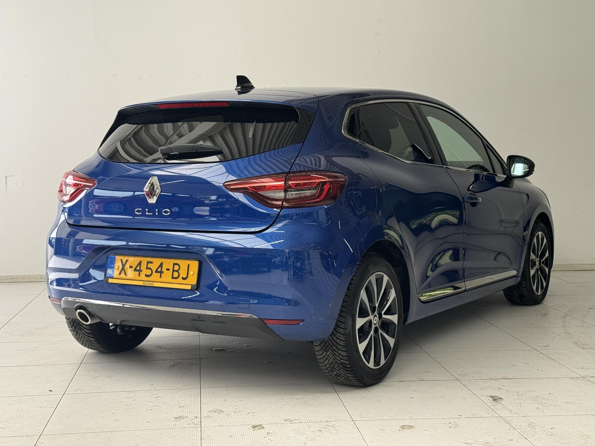 Renault Clio 1.0 TCe 90 Techno | Navigatie | Camera | All-Se, Gebruikt, Met garantie (alle), Blauw, 49 €/maand