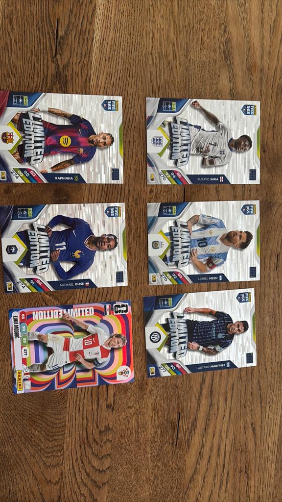Xxl panini kaarten 365 adrenalyn en wk 2026, Verzamelen, Sportartikelen en Voetbal, Ophalen, Zo goed als nieuw, Buitenlandse clubs