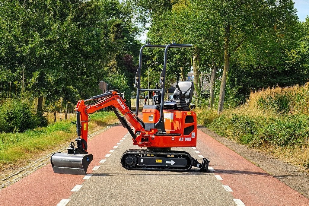 Atlas AC08B minigraver, Zakelijke goederen, Machines en Bouw | Kranen en Graafmachines, Graafmachine