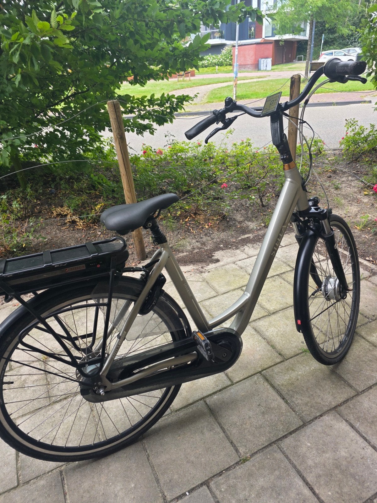 Stella Livorno Elektrische Dames Fiets, Zo goed als nieuw, 51 tot 55 cm, 50 km per accu of meer, Ophalen