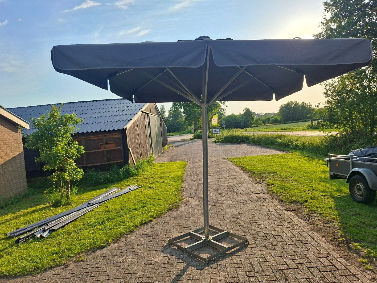 Horeca parasol - nette staat, Ophalen, Zo goed als nieuw, Stokparasol