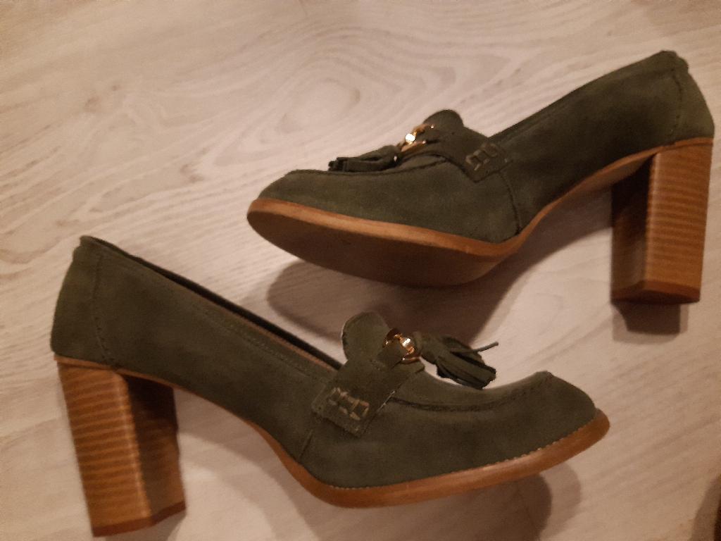 college pumps hoge hakken mt 42, Kleding | Dames, Schoenen, Ophalen of Verzenden, Zo goed als nieuw, Lina locchi, Schoenen met hoge hakken