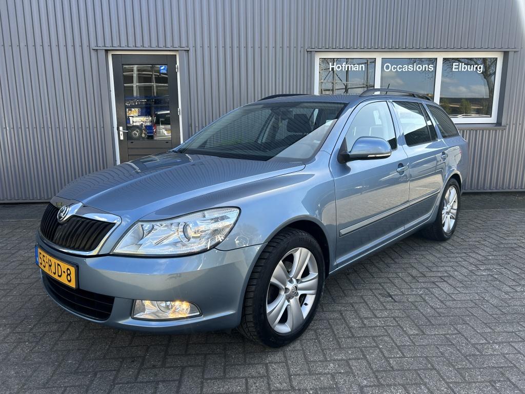 Skoda Octavia Combi 1.2 TSI Ambition PDC NAVI Cruise APK!, Voorwielaandrijving, Euro 5, Stof, Gebruikt
