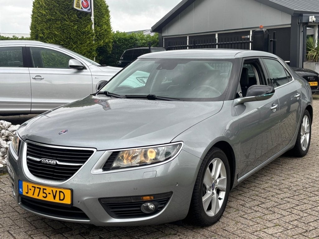 Saab 9-5 2.0 TID Diesel Linear Exklusive Youngtimer Handgesc, Auto's, Euro 5, Zwart, Leder, Bedrijf