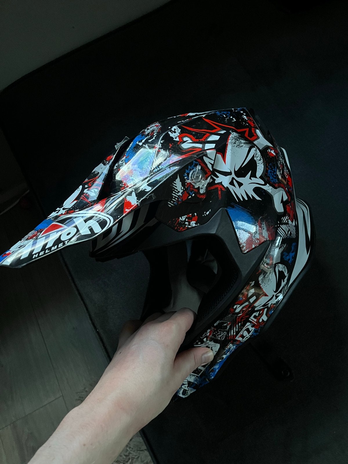 Airoh Crosshelm Maat M - Zwart/Rood/Blauw Design, Ophalen of Verzenden, Tweedehands, M, Offroadhelm
