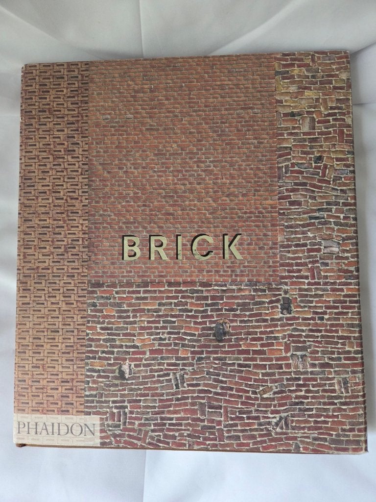 Brick - Phaidon 2015 book William Hall Coffee table book, Ophalen of Verzenden, Gelezen, Architecten