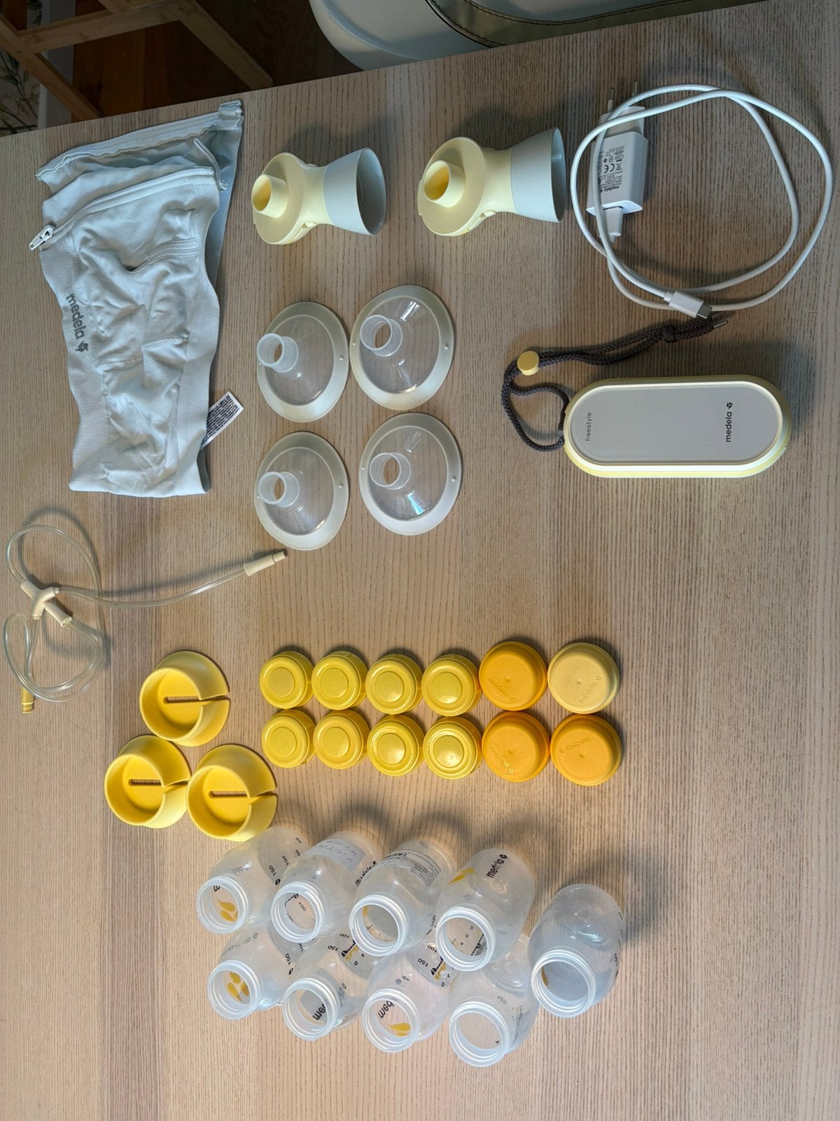 Medela Freestyle Flex handsfree borstkolf, Ophalen of Verzenden, Zo goed als nieuw, Borstkolf