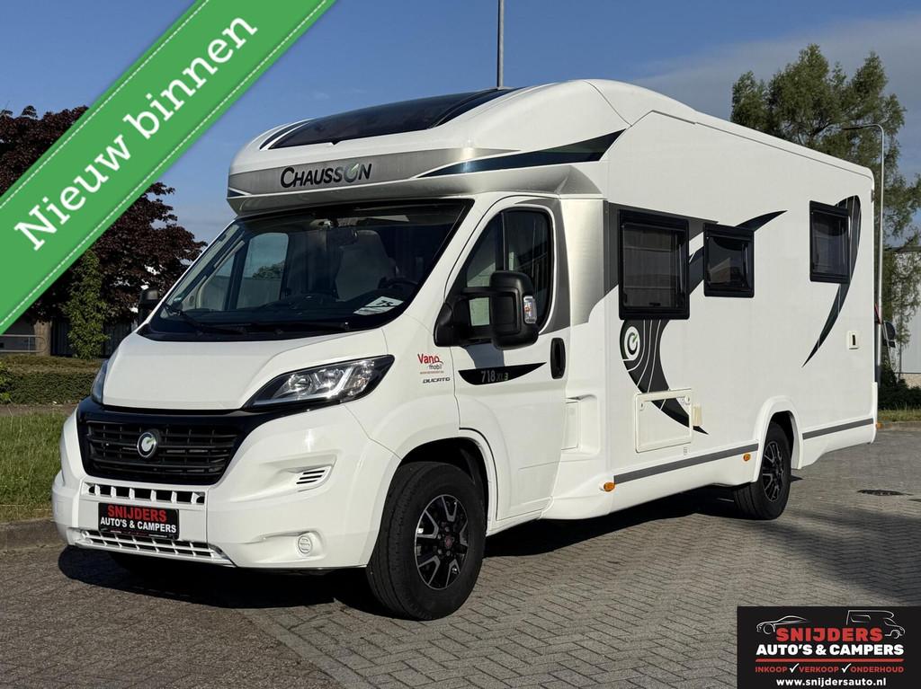 Chausson 718 XLB Queensbed en Hefbed, Achteruitrijcamera, 7 tot 8 meter, Half-integraal, Navigatie