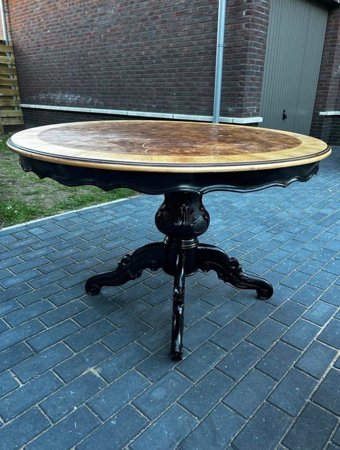 Prachtige Brocante Ronde Tafel - Uniek Design, Ophalen
