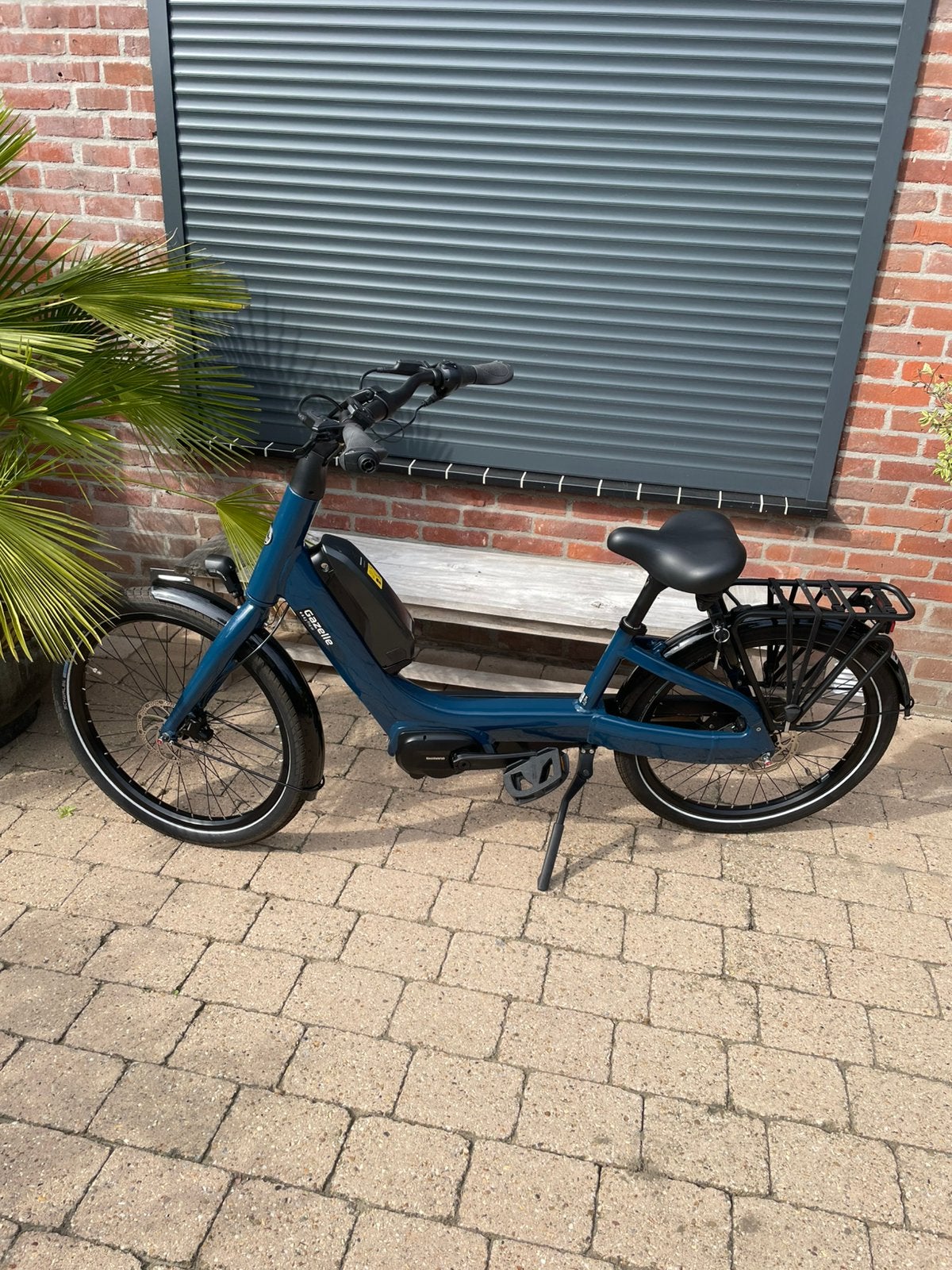 Foto 2 van Gazelle Easyflow Mallard Bleu 504kw accu en  79 kilometer