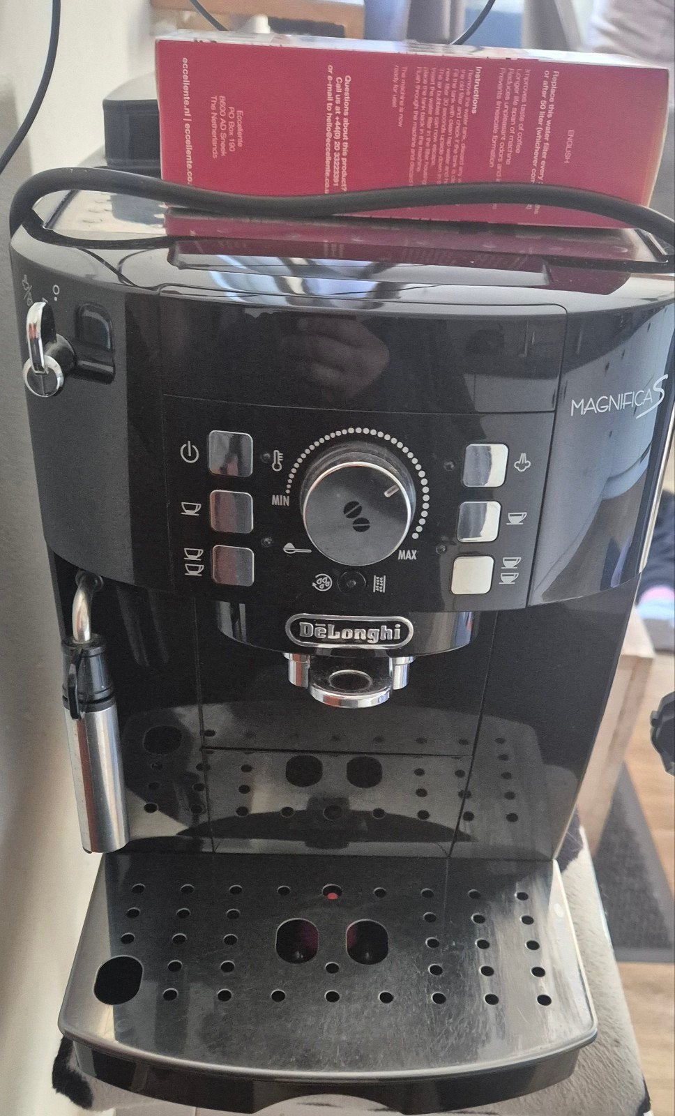 DeLonghi Magnifica S volautomatische espressomachine, Ophalen, Gebruikt, Espresso apparaat, Afneembaar waterreservoir