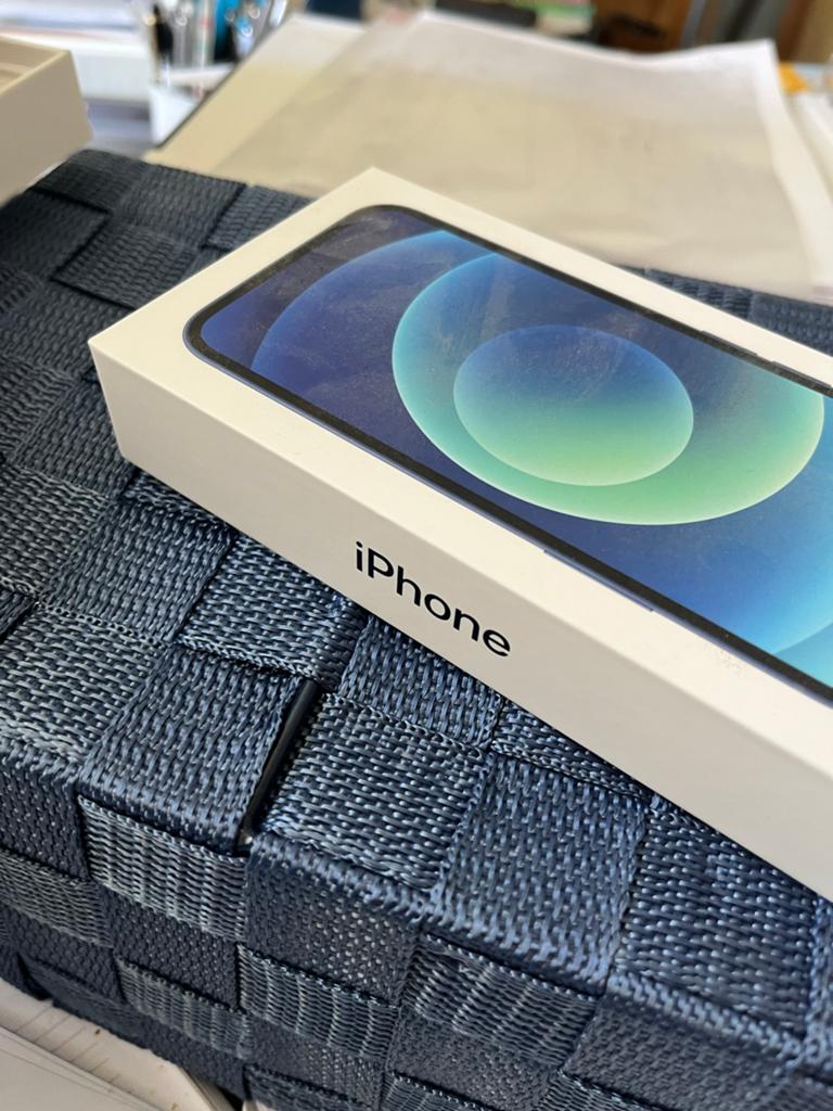 Lege iPhone 12 doos met accessoires, Ophalen of Verzenden, Zo goed als nieuw, IPhone 12