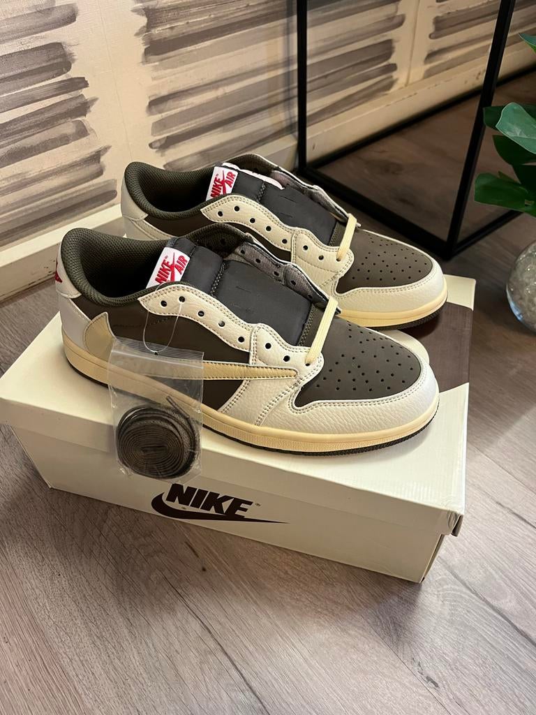 Nike Air Jordan 1 Low Travis Scott Reverse Mocha, Ophalen of Verzenden, Nieuw, Overige kleuren, Sneakers of Gympen