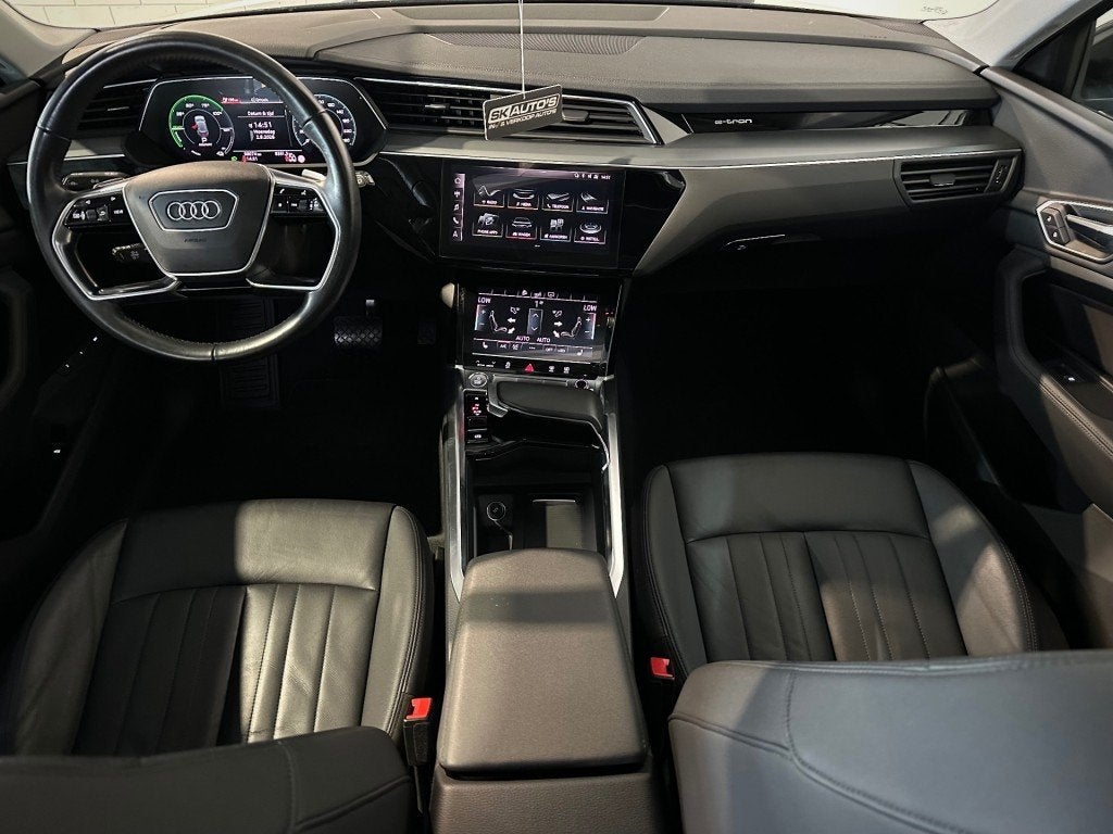Audi E-TRON E-TRON 50 Q L ED+ l NAP l PANORAMA l SOH 93,6% l, Automaat, 300 km, 71 kWh, Met garantie (alle)