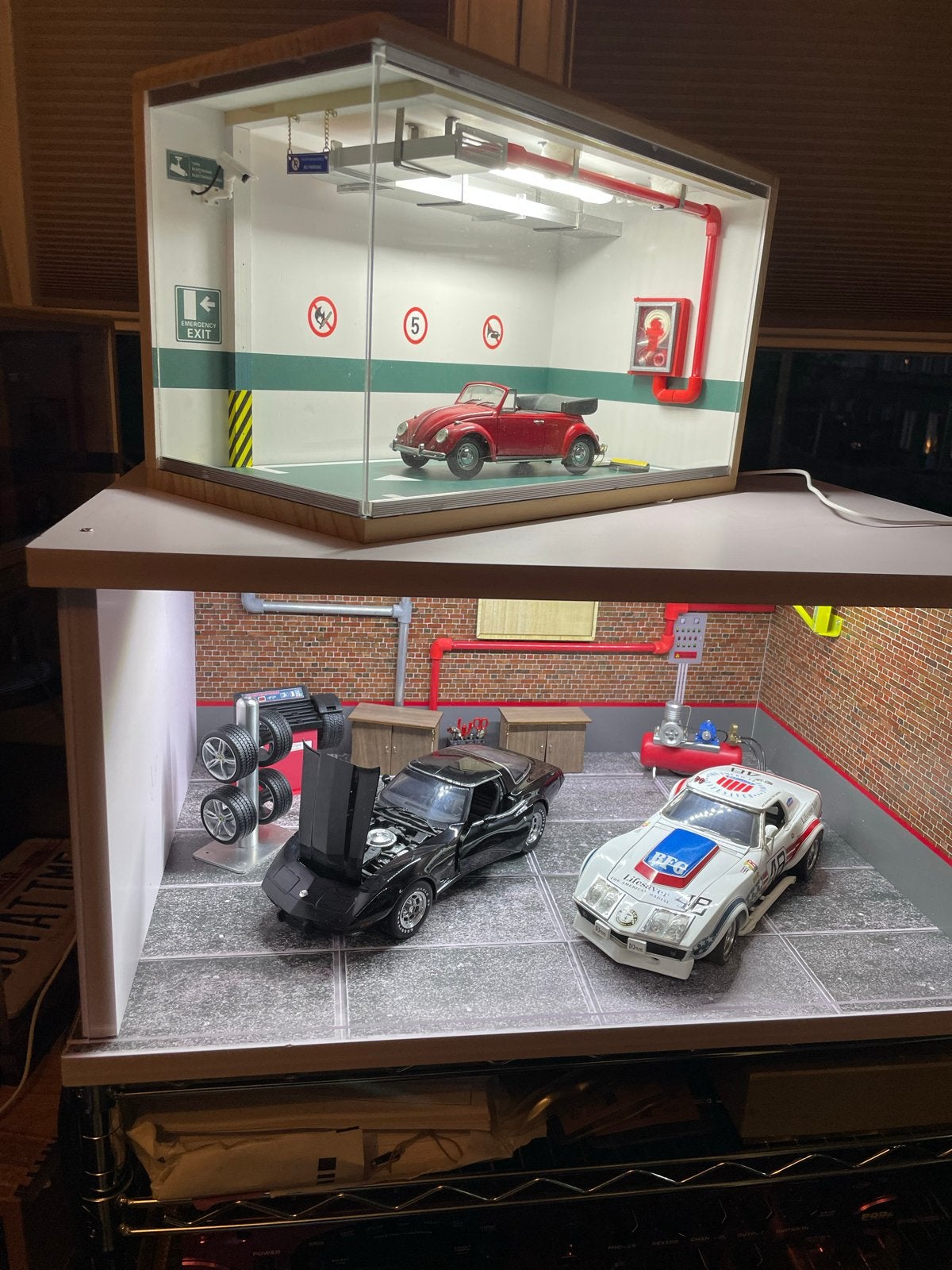 Diorama garage groot en klein voor 1/18 modellen, Overige merken, Auto, 1:32 tot 1:50, Ophalen of Verzenden
