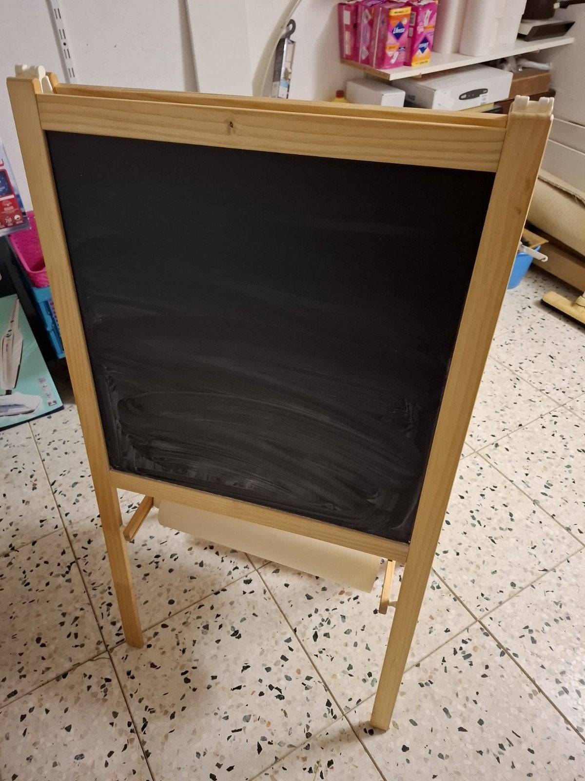 IKEA, verf-, white- en schoolbord, compleet met papierrol, Ophalen, Zo goed als nieuw, Krijtbord