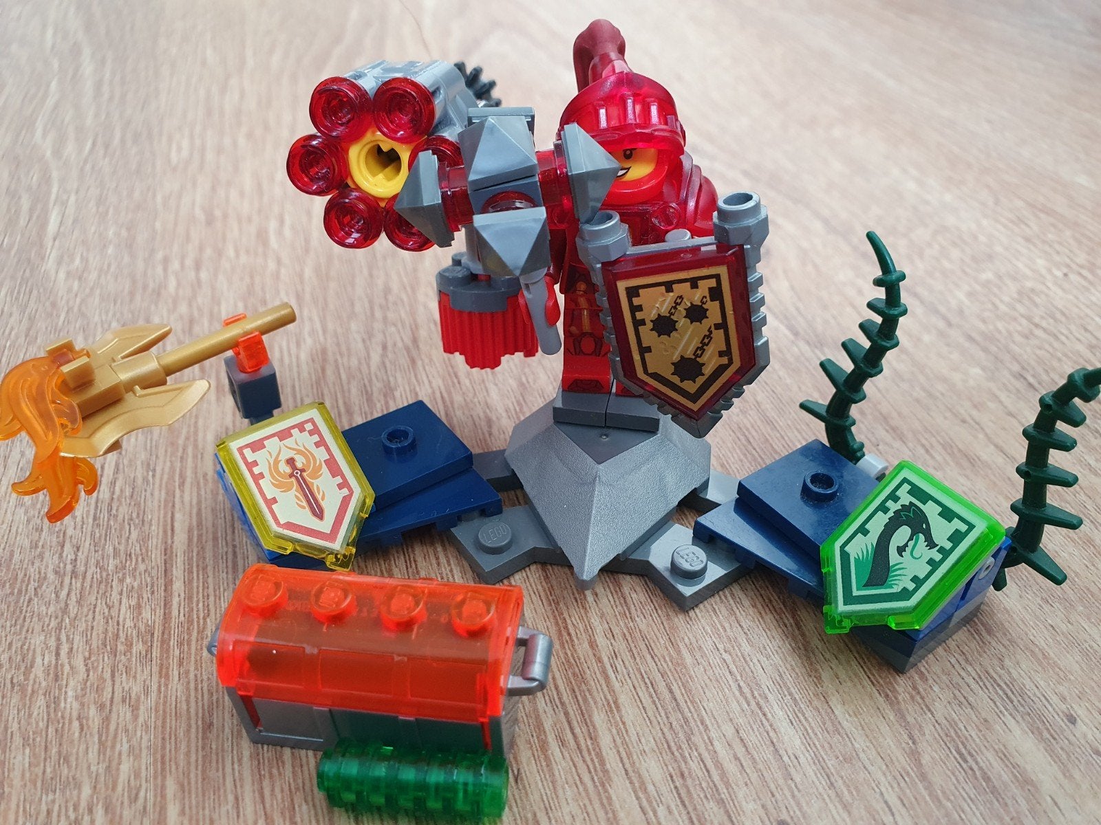 Lego Nexo Knights 70331 compleet, Overige thema's, Lego, Ophalen of Verzenden, Zo goed als nieuw