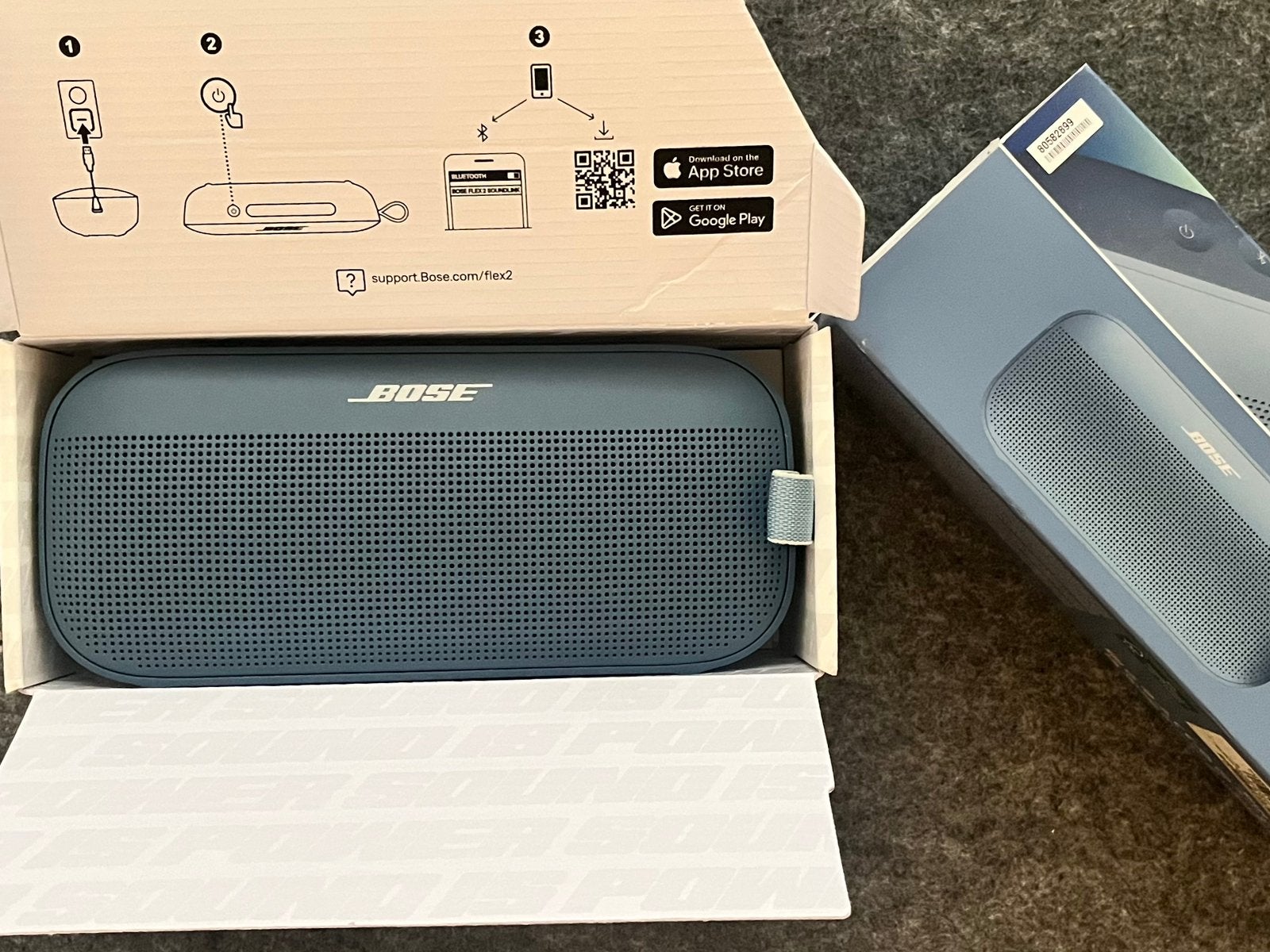 Bose SoundLink Flex II Bluetooth speaker – bijna Nieuwstaat, Inclusief kabels, Ophalen of Verzenden, Zo goed als nieuw, Draagbare speaker
