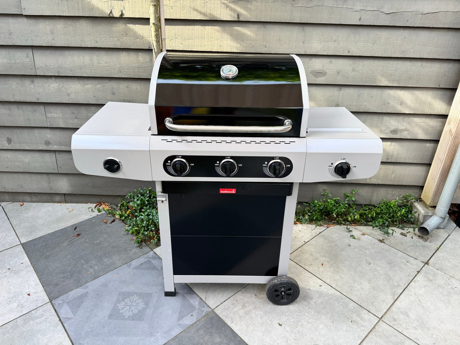 Barbecook Siesta 310 Black Edition gasbarbecue + rookbox, Ophalen, Gebruikt, Barbecook