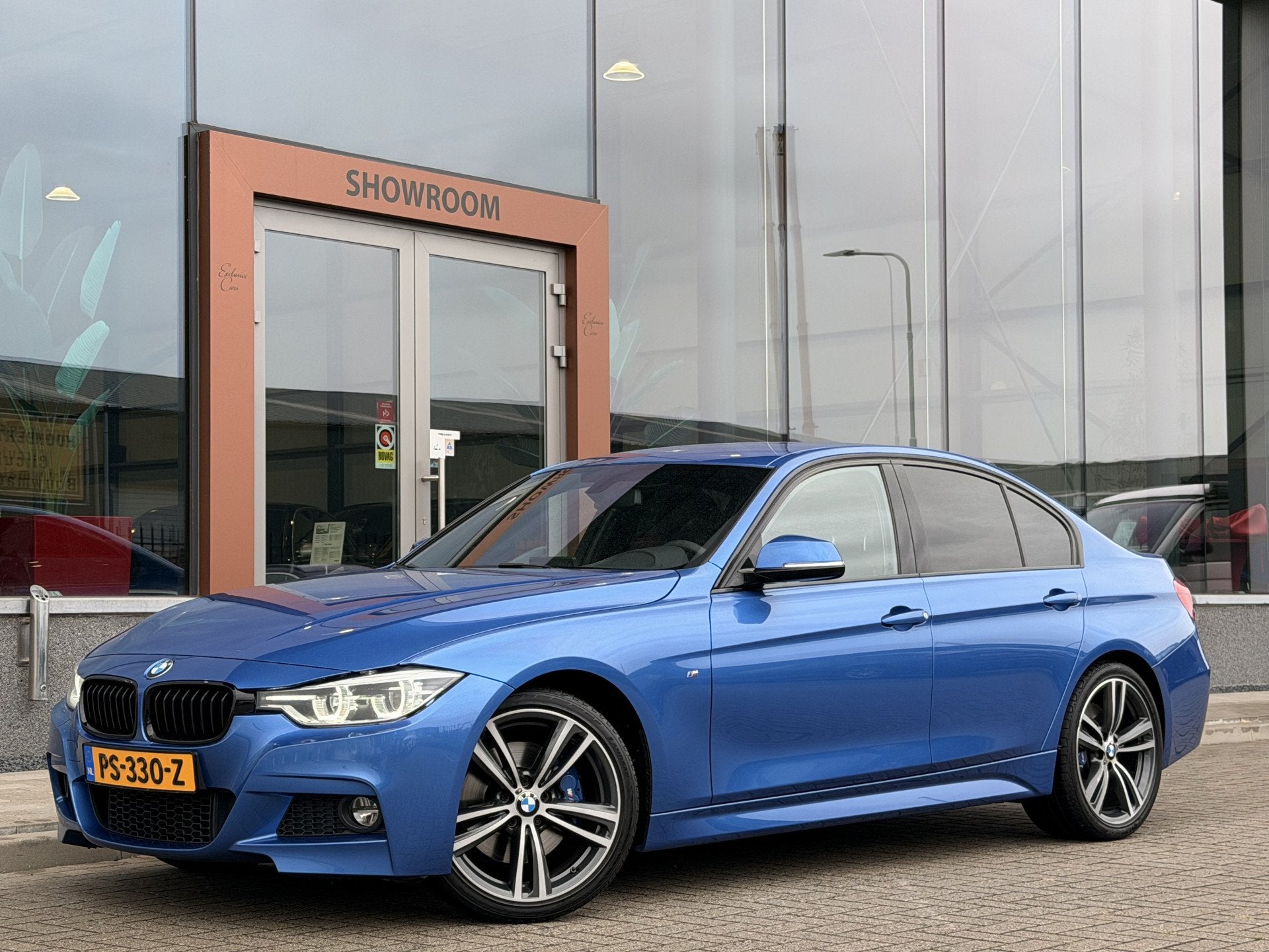 BMW 3-serie 320i M-Sport | Cruise | Stoelverwarming | Navi |, Auto's, Automaat, 1998 cc, Achterwielaandrijving, 4 cilinders