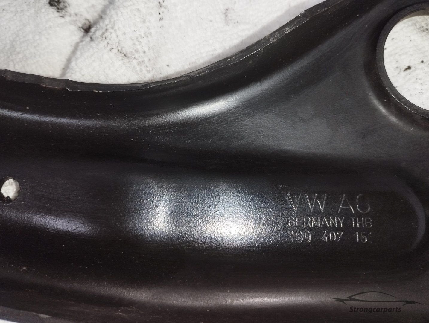 Foto 2 van Draagarm links VW Up Seat Mii Skoda Citigo 1S0407151