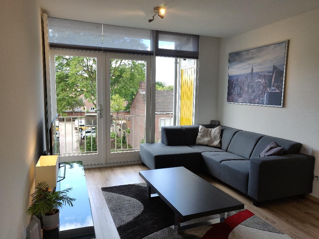 Hoekbank, Ophalen, Modern / Stoer, Gebruikt, 75 tot 100 cm