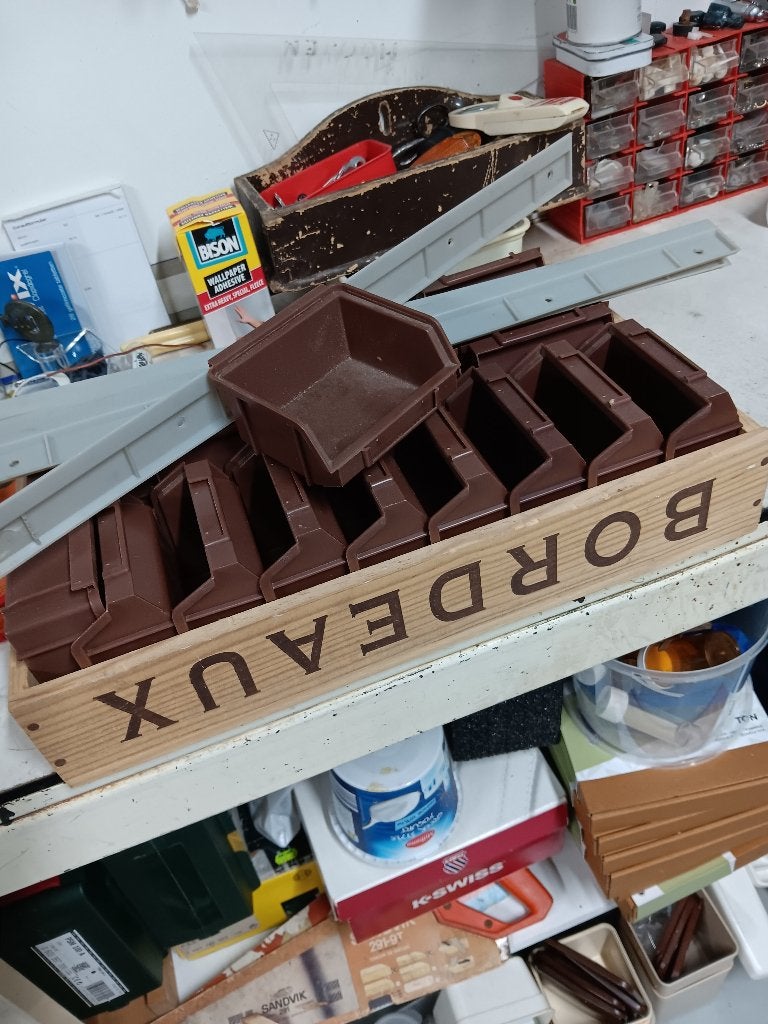gereedschaps bakjes (20) met bevestigingsstrips, Ophalen of Verzenden, Gebruikt
