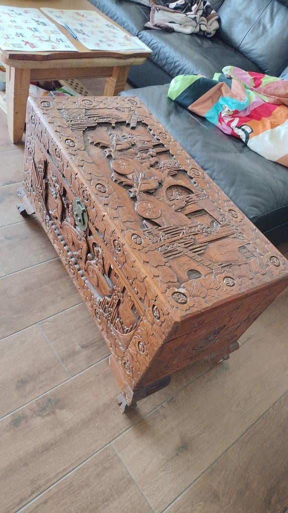 prachtige Chinese kist ., Antiek en Kunst, Ophalen