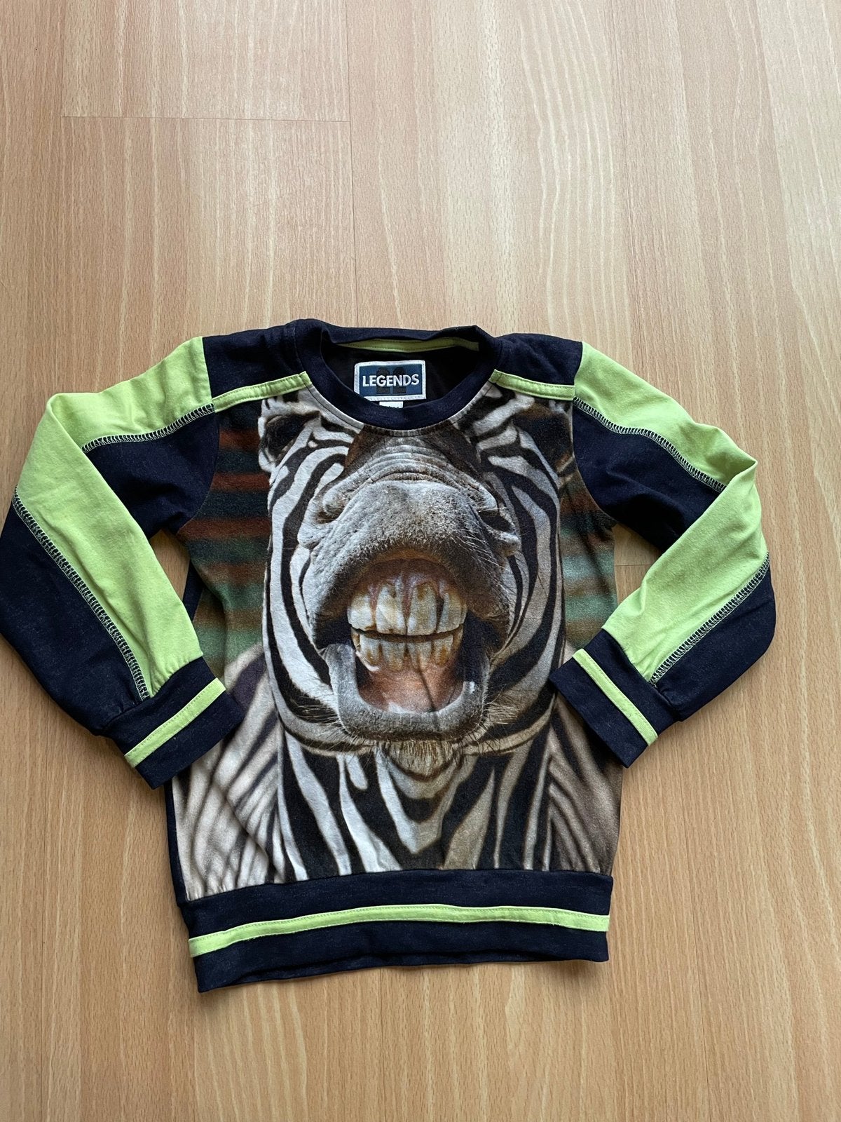 Legends trui jongen maat 98 / 104 zebra, Ophalen of Verzenden, Zo goed als nieuw, Jongen, Shirt of Longsleeve