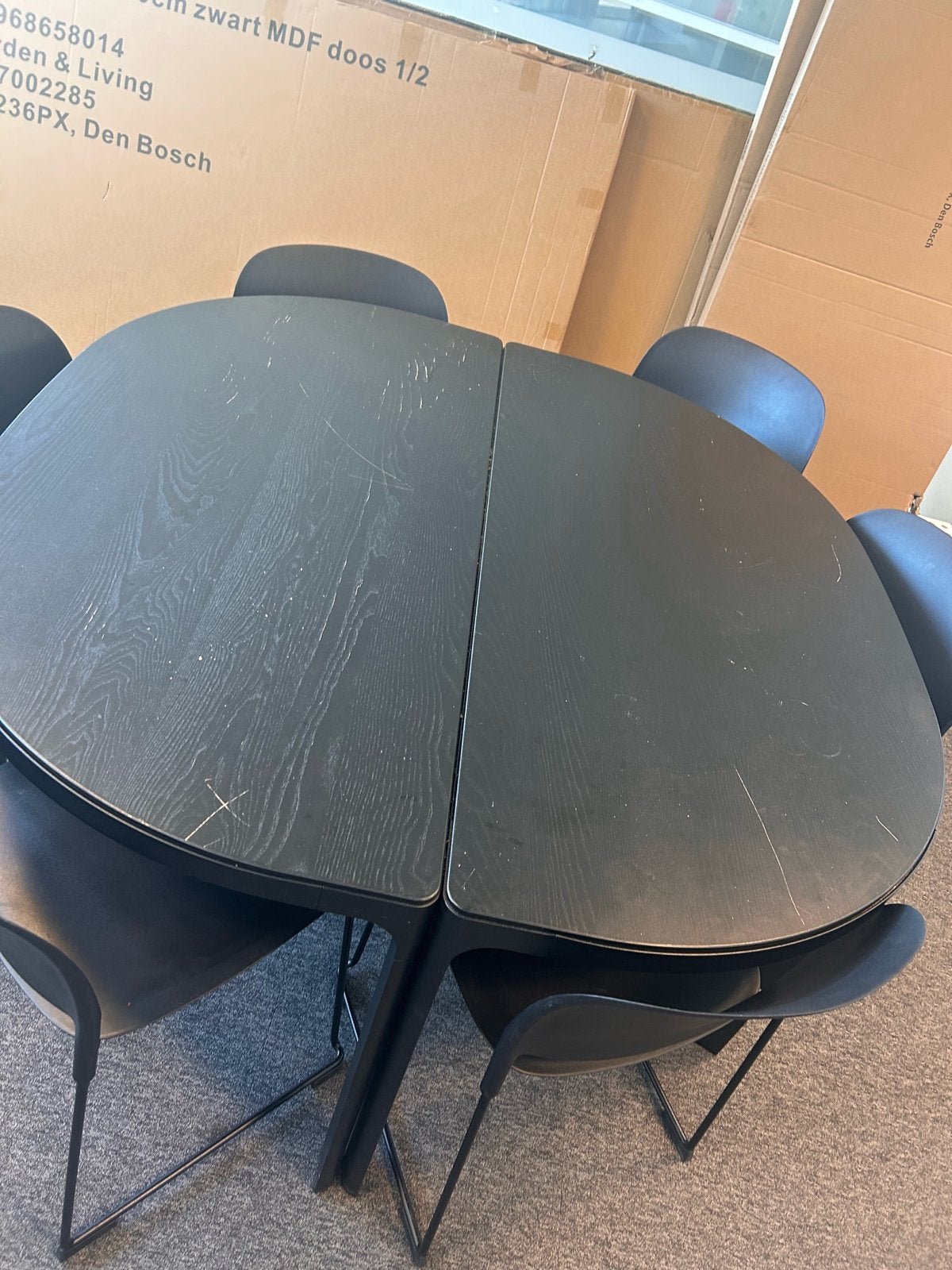 Twee zwarte tafels gratis af te halen in Zoetermeer, Ophalen, Gebruikt, Rond, 50 tot 100 cm